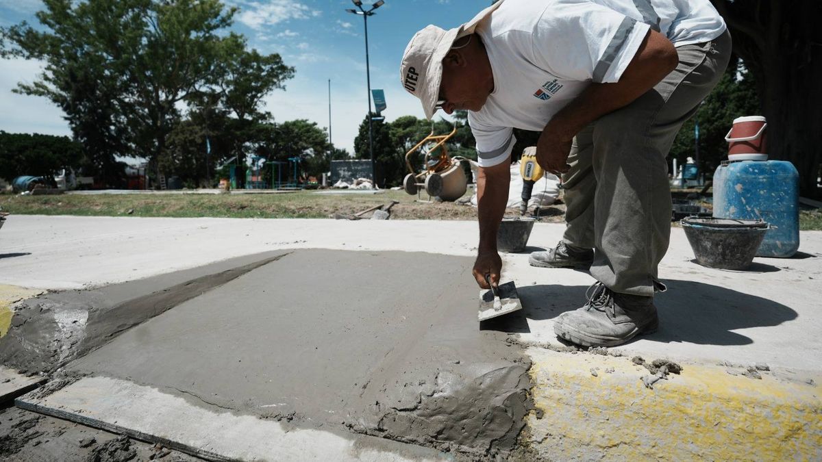 realizan reparaciones en calles y veredas de Llavallol