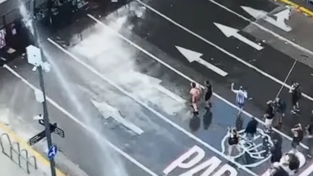 Tensión frente al Congreso en medio del debate por la reforma laboral