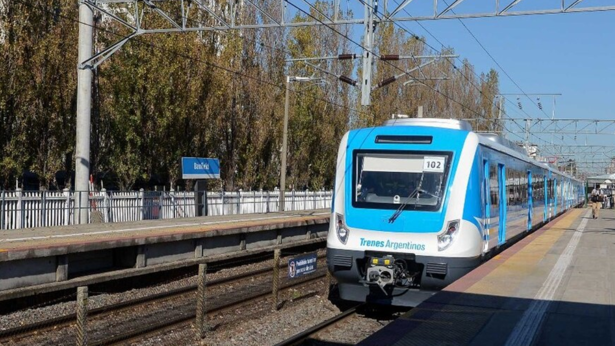 una persona fue embestida por el Tren Roca y hay demoras y cancelaciones